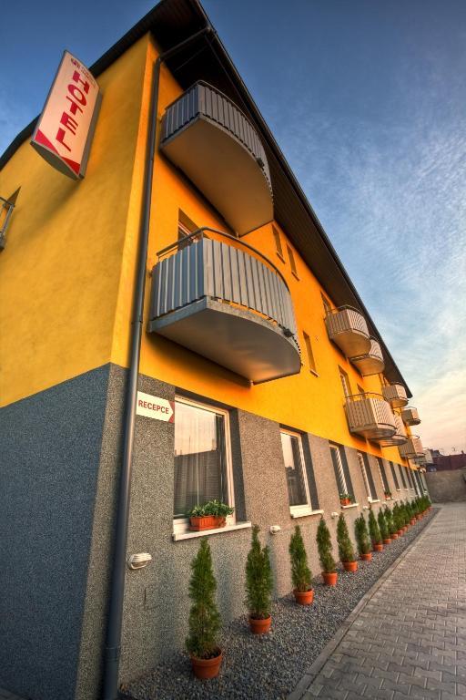 Hotel Albellus เบอร์โน ภายนอก รูปภาพ