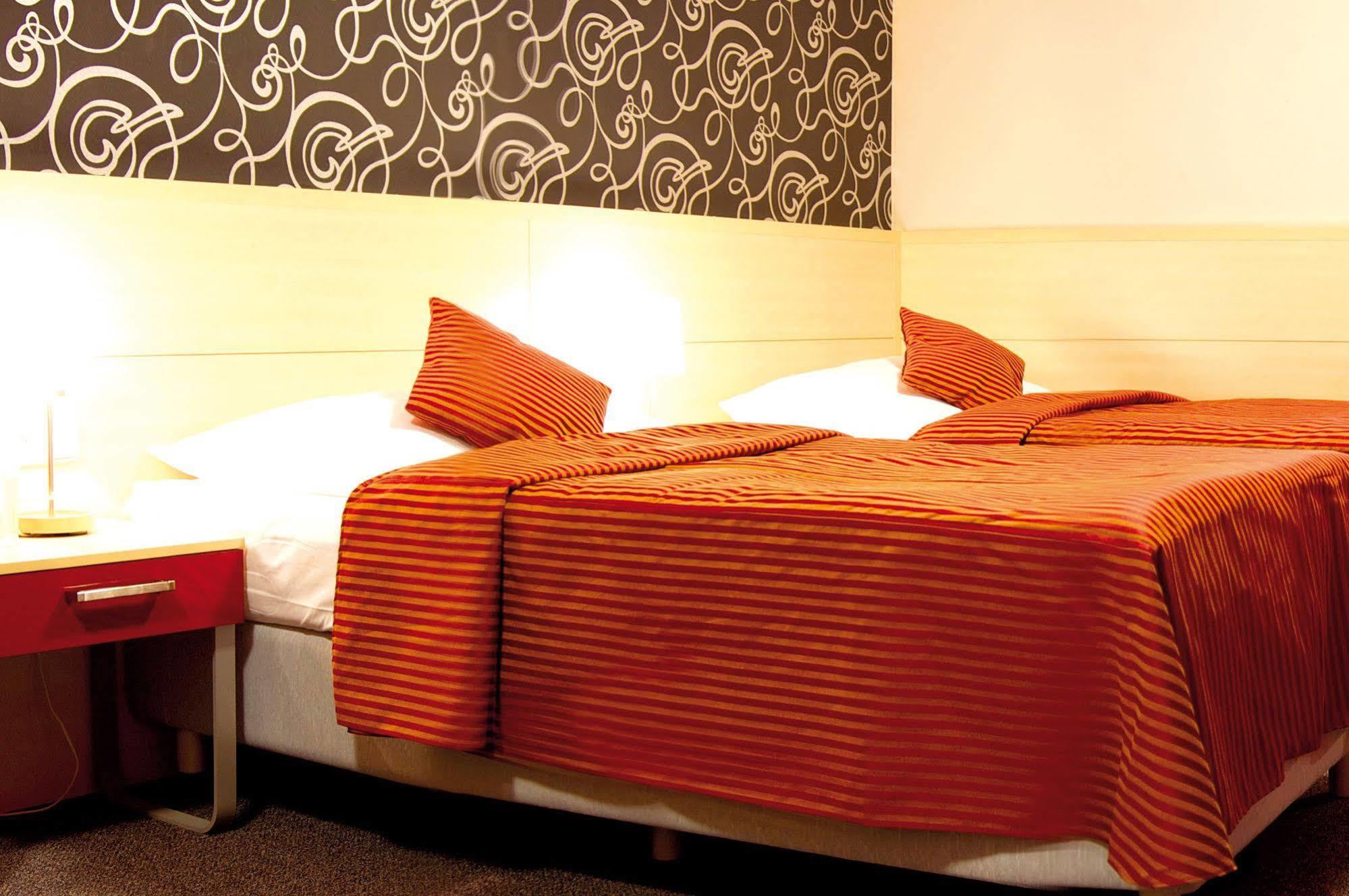Hotel Albellus เบอร์โน ภายนอก รูปภาพ