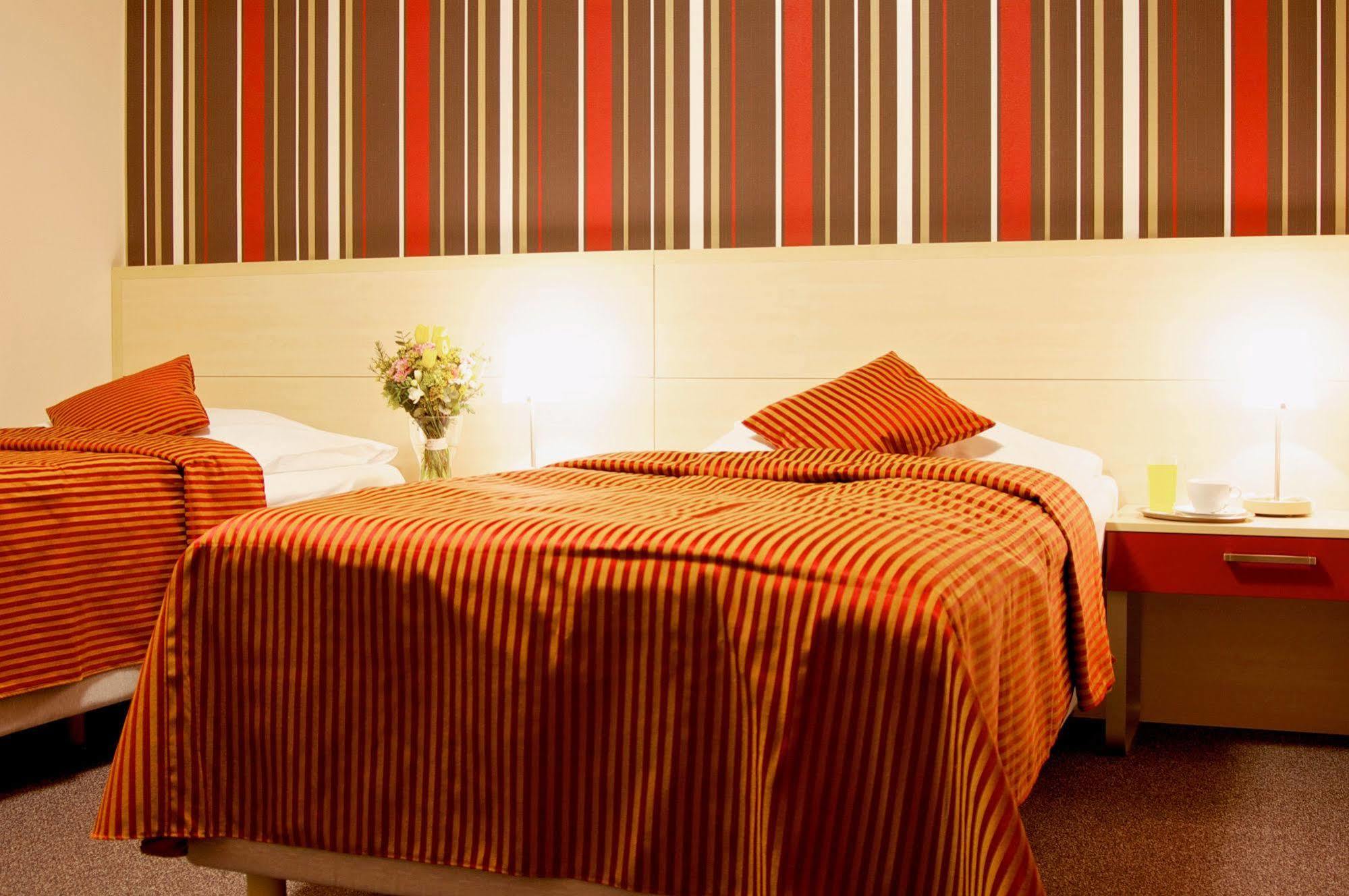 Hotel Albellus เบอร์โน ภายนอก รูปภาพ